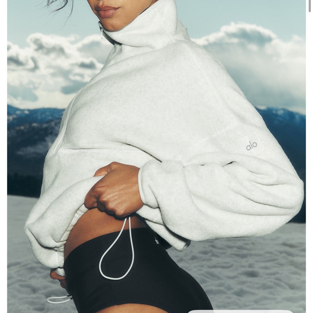ALO Yoga Women's Cream Cowl Neck Sweater